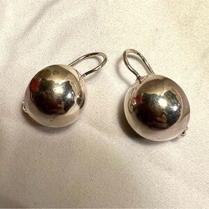 Sterling Silver 925 THAI Round Drop Earrings W/ leverback closure.